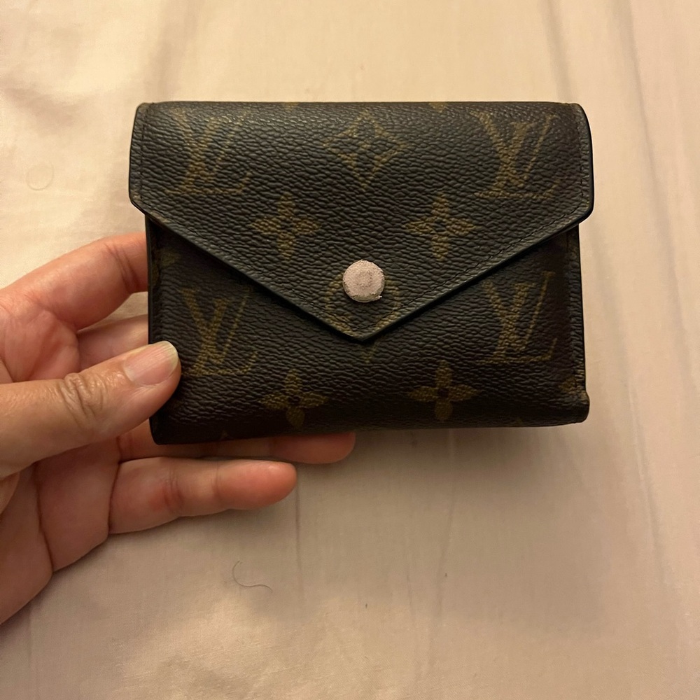 Louis Vuitton Victorine wallet